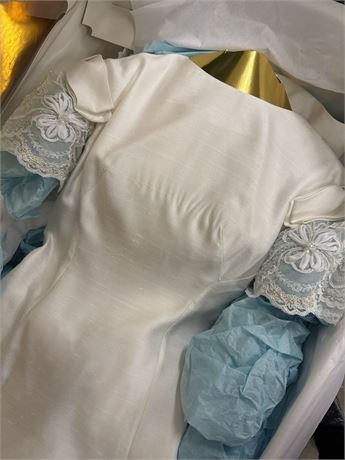 Custom-made wedding dress approximately a size 8