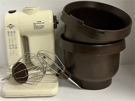 Vintage mixer with two mixing bowls