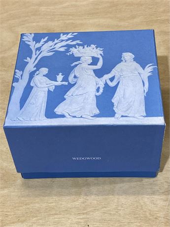 Wedgwood Bone China Venice Round Trinket Box with Lid