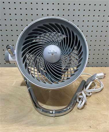 Vornado Pivot3 Compact Air Circulator with Pivoting Axis 3 Speeds Fan