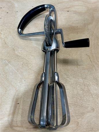 Flint EKCO Stainless Steel Egg Beater Heavy Duty Hand Crank Mixer Vtg.