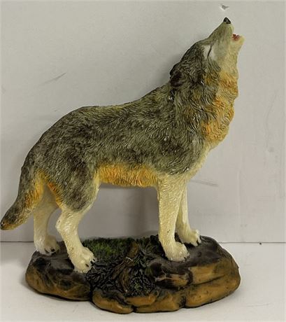 small wolf statue