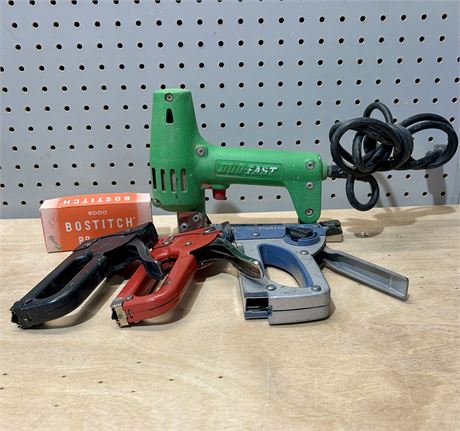 Stapler Gun Lot of 4 and Staples