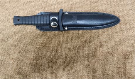 New S&W HRT Knife w/ Sheath