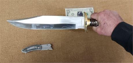 Timber Rattler Knife w/ Sheath