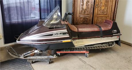 ❄️1985 Artic Cat Panther 440 Snowmobile - see Video - Runs! - 485 miles❄️