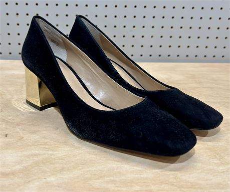 Ann Taylor Heels Black Velvet with Gold Block Heels Women’s size 7.5M