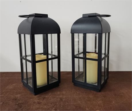 2 Outdoor Solar Powered Lanterns