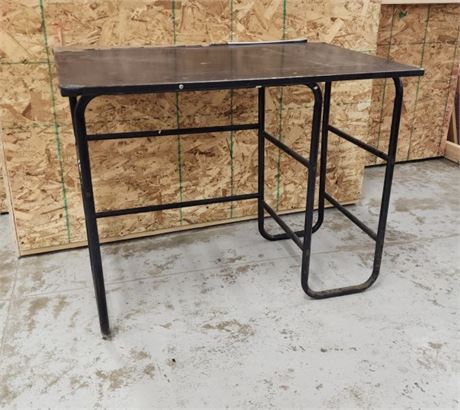 Crafting/Sewing Table - 36x24x28