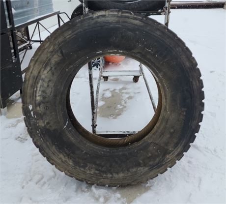 Hankook Truck Tire - 275/750R22