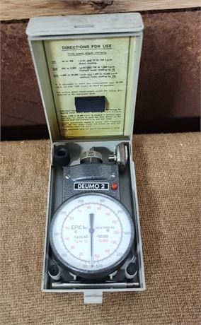 Vintage Deumo-2 RPM Gage