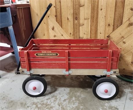 Radio Flyer Wood Wagon