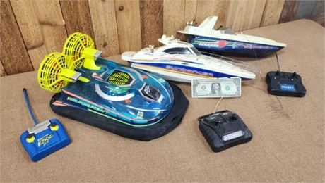 RC Boat Trio