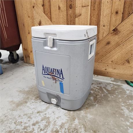 10 Gallon Beverage Cooler