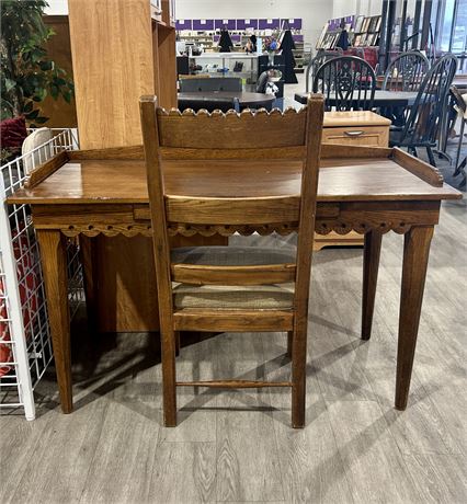 Wooden Writing Desk with Chair Scalloped Carving Detail